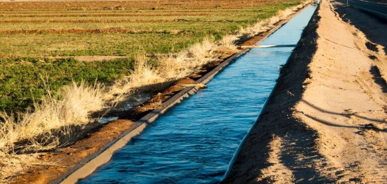 Factors To Consider When Choosing a Canal Liner
