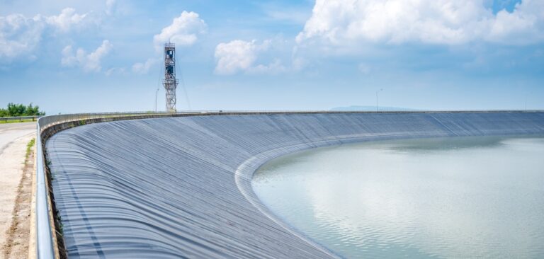 Choosing Between Preformed and Flexible Lake Liners